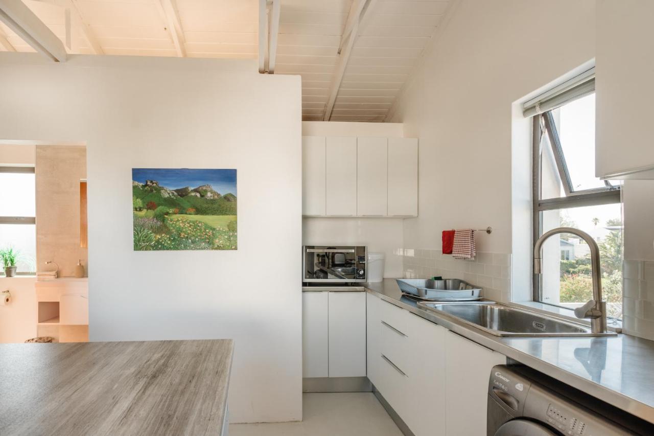 Modern kitchen with island and amenities